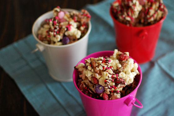 Holiday Popcorn Bark