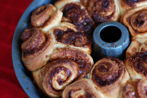 cinnamon-roll-monkey-bread