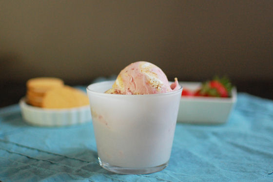 Strawberry Blonde Cookies-n-Cream Ice Cream