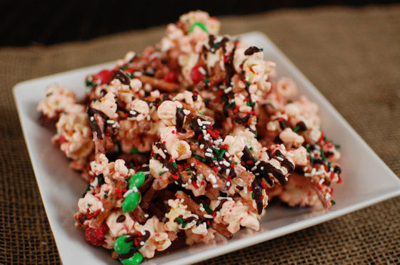 Holiday Peppermint Popcorn Bark