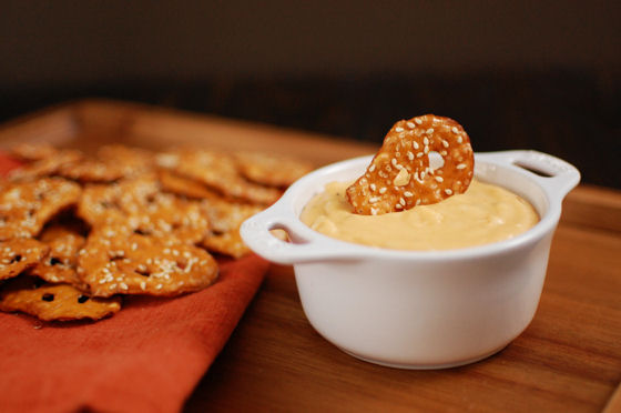 Roasted Garlic And Sriracha Cheese Dip